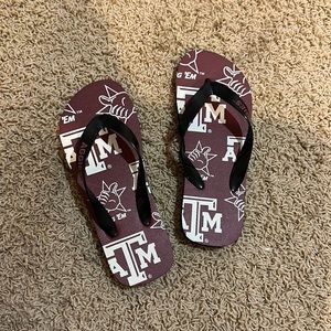 A&M flip flops